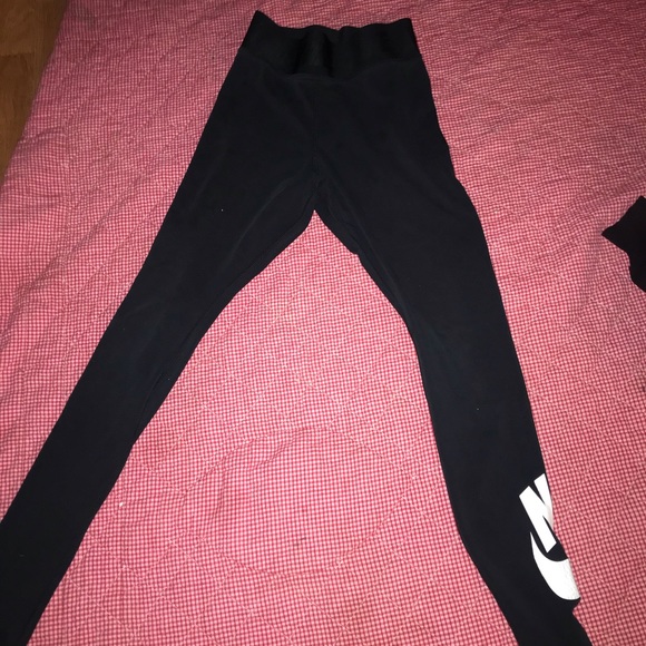 Nike leggings - Picture 3 of 3
